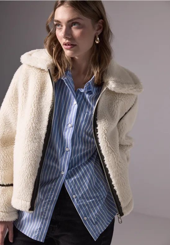 Teddy Jacke mit Details