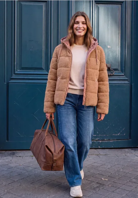 Teddy Jacke mit Kapuze und Softshelldetails
