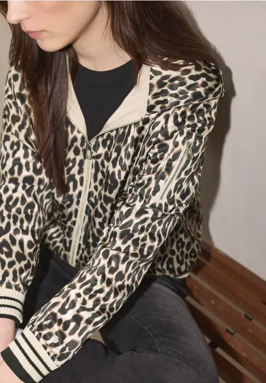Jacke mit Leo