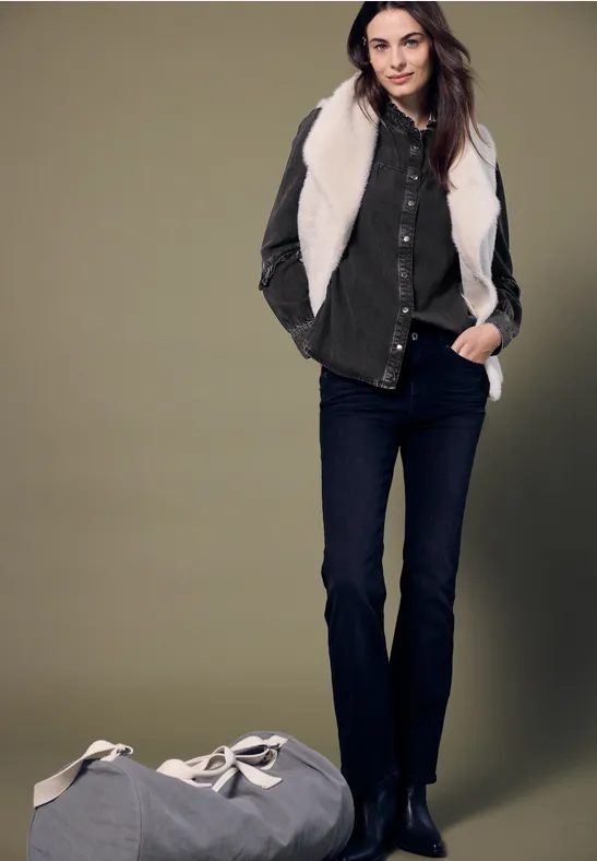 Jeansbluse mit Rüschen