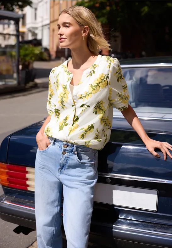 Kurzarm Bluse mit Split Neck und Print