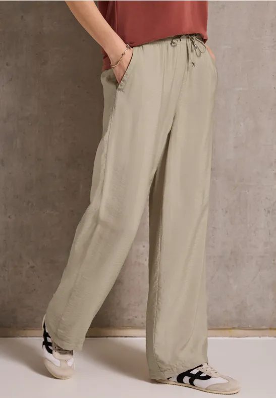 Wide Leg Hose