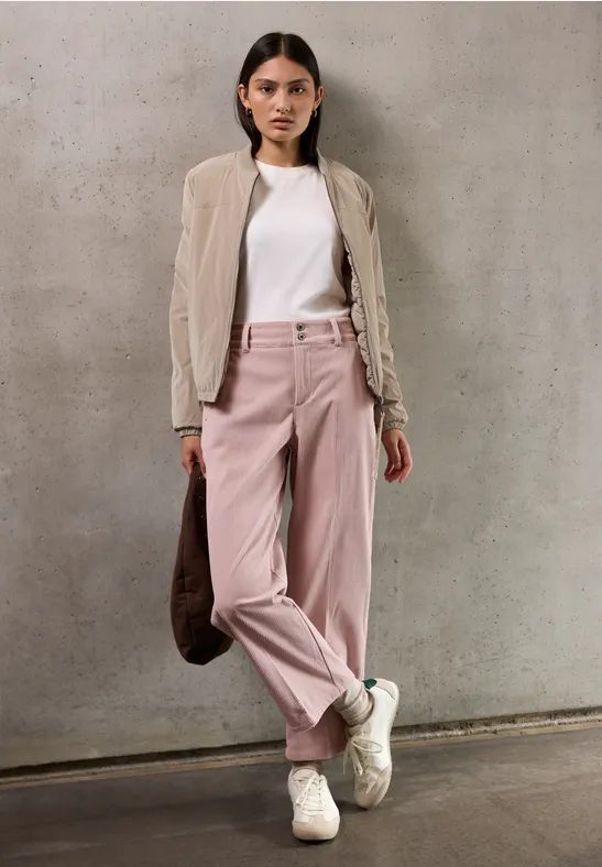 Straight Leg Cordhose