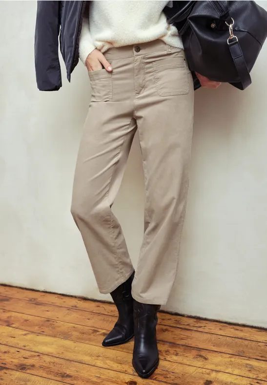 Cordhose mit Patch Pockets