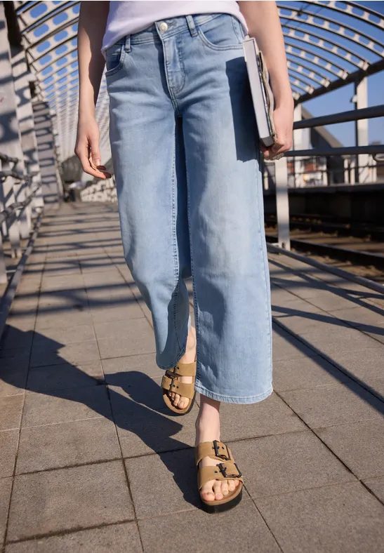 Bleached Wide Leg Jeans