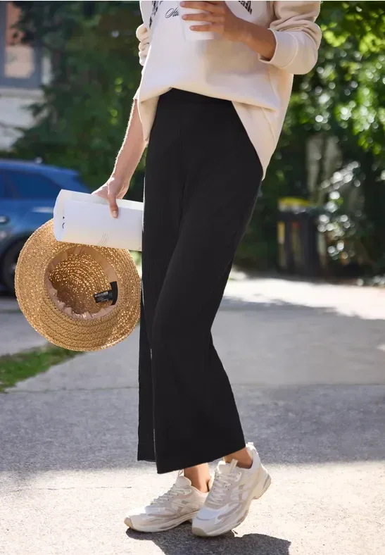 Wide Leg Hose in Rippstruktur