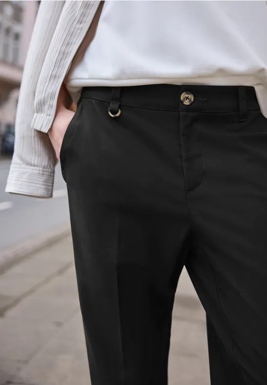Mid Waist Slim Leg Chino im Casual Fit