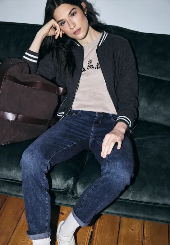 Casual Fit Jeans