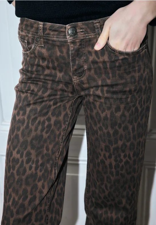 Wide Leg Leo Jeans