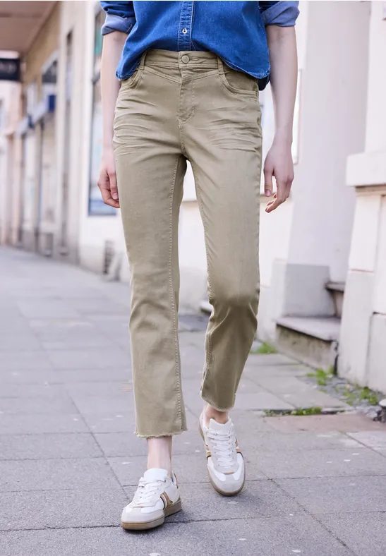 High Waist Kick Flare Hose im Slim Fit
