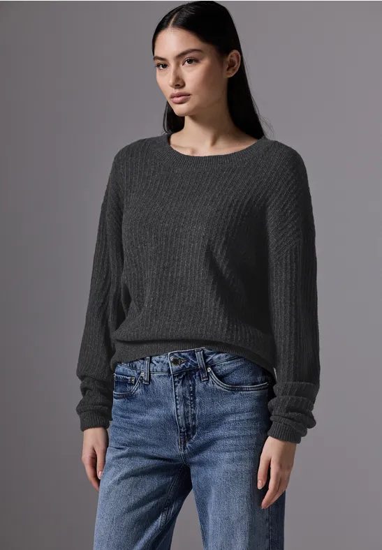 Pullover mit Struktur