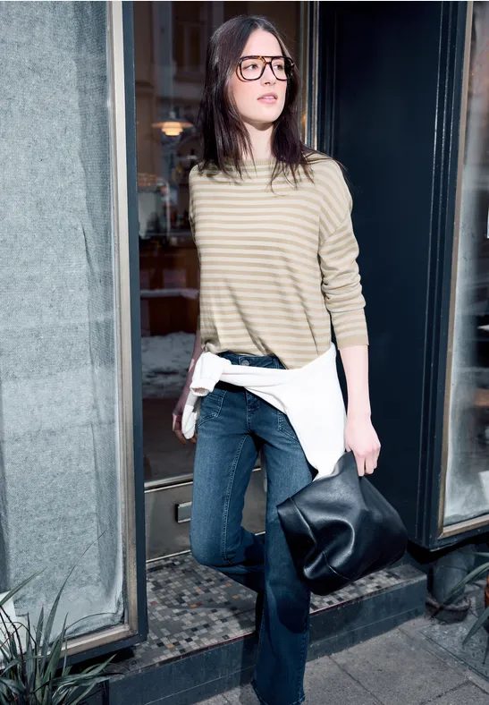 Gestreifter Pullover