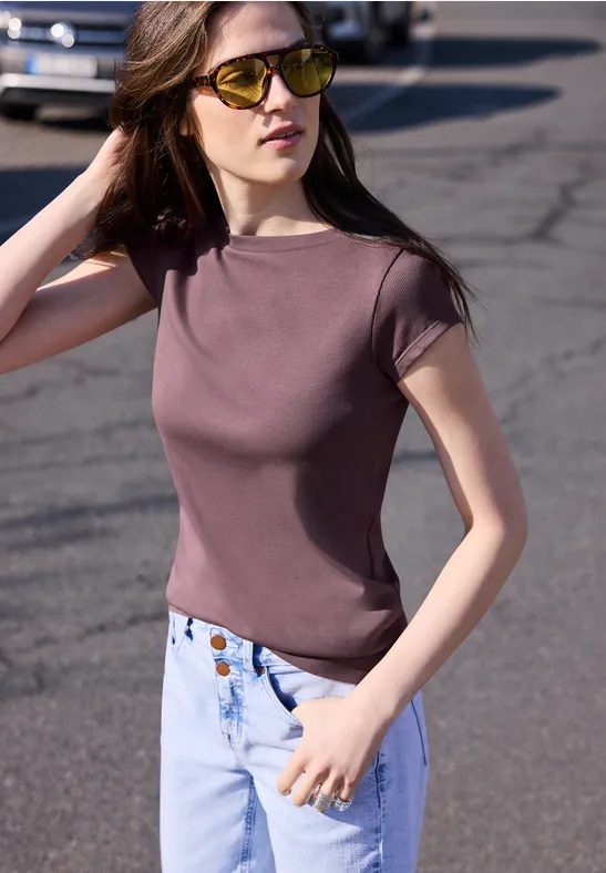 Basic Shirt mit U
