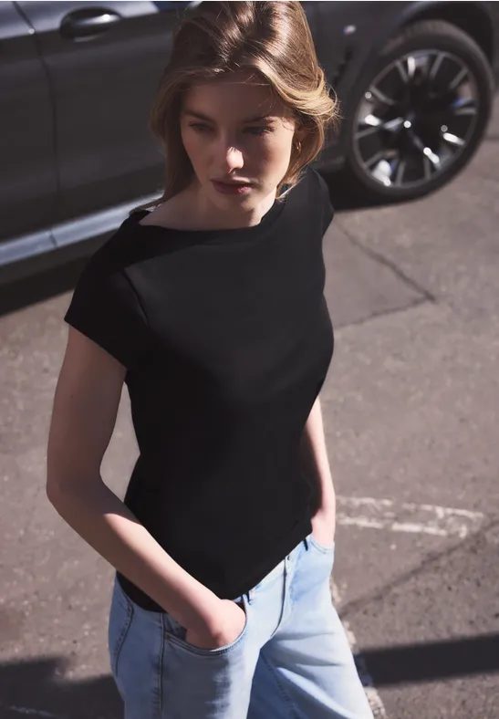 Basic Shirt mit U