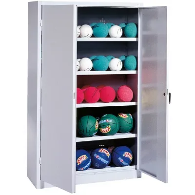 C+P Ballschrank mit Vollblech-Flügeltüren (Typ 3), HxBxT 195x150x50 cm, Lichtgrau (RAL 7035), Ergo-Lock Muldengriff, Lichtgrau (RAL 7035), Einzelschliessung