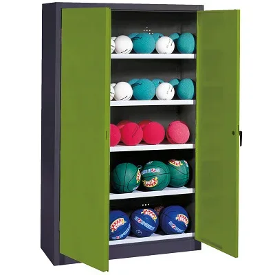 C+P Ballschrank mit Vollblech-Flügeltüren (Typ 3), HxBxT 195x150x50 cm, Ergo-Lock Muldengriff, Clowngrün (RAL 110 80 60), Anthrazit (RAL 7021), Einzelschliessung