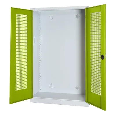 C+P Modul-Sportgeräteschrank mit Lochblech-Flügeltüren, HxBxT 195x120x50 cm, Ergo-Lock Muldengriff, Clowngrün (RAL 110 80 60), Lichtgrau (RAL 7035), Einzelschliessung