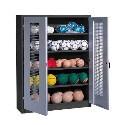 C+P Ballschrank mit Lochblech-Flügeltüren (Typ 3), HxBxT 195x150x50 cm, Lichtgrau (RAL 7035), Ergo-Lock Muldengriff, Anthrazit (RAL 7021), Einzelschliessung