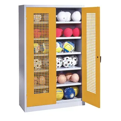 C+P Ballschrank mit Lochblech-Flügeltüren (Typ 3), HxBxT 195x120x50 cm, Ergo-Lock Muldengriff, Goldgelb (RAL 1004), Lichtgrau (RAL 7035), Gleichschliessung