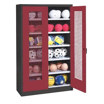 C+P Ballschrank mit Lochblech-Flügeltüren (Typ 3), HxBxT 195x120x50 cm, Ergo-Lock Muldengriff, Rubinrot (RAL 3003), Anthrazit (RAL 7021), Gleichschliessung