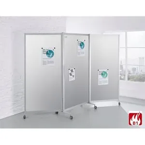 kaiserkraft Mobile Faltstellwand, schwer entflammbar, Alurahmen, Tafelfläche magnetisch, HxBxT 1900 x 2800 x 450 mm, silber