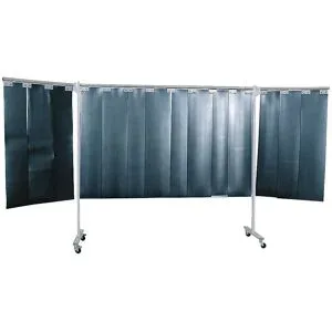 kaiserkraft Schweißer-Schutzwand fahrbar, 3-teilige Ausführung, HxB 1930 x 3800 mm, mit Lamellenvorhang, dunkelgrün
