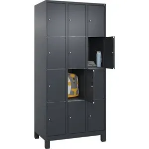 4er-Schließfachschrank Classic PLUS, 3 Abteile, grau, B 900 mm, 12 Fächer, mit Füßen C+P