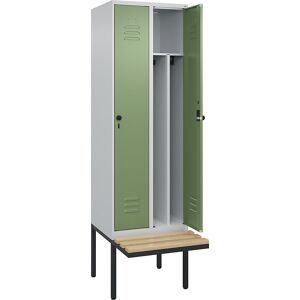 C+P Schwarz-Weiß-Spind Classic PLUS Sitzbank, schmal, 2 Abteile, verkürzte Trennwand mittig, lichtgrau / resedagrün, B 600 mm, Sicherheits-Drehriegel,