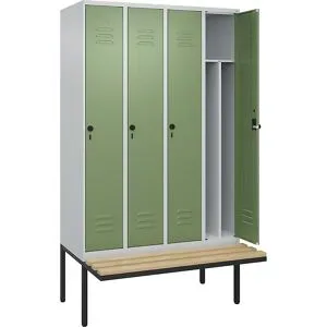 C+P Schwarz-Weiß-Spind Classic PLUS Sitzbank, schmal, 4 Abteile, verkürzte Trennwand mittig, lichtgrau / resedagrün, B 1200 mm, Sicherheits-Drehriegel,