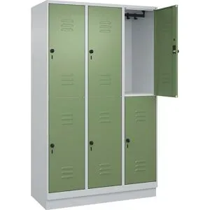 Doppelstock-Spind Classic PLUS, 3 Abteile, lichtgrau / resedagrün, HxB 1950 x 1200 mm, mit Bodensockel, Drehriegel C+P