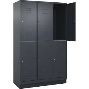 Doppelstock-Spind Classic PLUS, 3 Abteile, grau, HxB 1950 x 1200 mm, mit Bodensockel, Zylinderschloss C+P