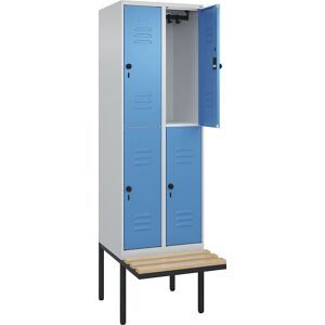 Doppelstock-Spind Classic PLUS Sitzbank, 2 Abteile, lichtgrau / lichtblau, B 600 mm, Sicherheits-Drehriegel, auskragend, Buche-Hartholz C+P