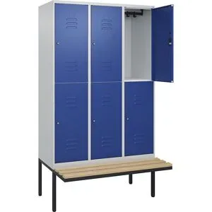 Doppelstock-Spind Classic PLUS Sitzbank, 3 Abteile, lichtgrau / enzianblau, B 1200 mm, Zylinderschloss, auskragend, Buche-Hartholz C+P