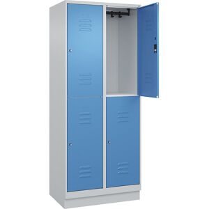 Doppelstock-Spind Classic PLUS, 2 Abteile, lichtgrau / lichtblau, HxB 1950 x 800 mm, mit Bodensockel, Zylinderschloss C+P