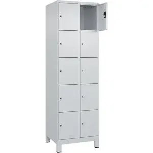 kaiserkraft 5er-Schließfachschrank Evolo PLUS, 2 Abteile, lichtgrau, B 600 mm, 10 Fächer, mit breiten Füßen, Zylinderschloss