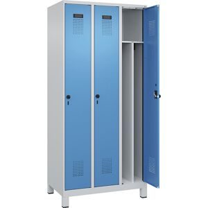 kaiserkraft Schwarz-Weiß-Spind Evolo PLUS, schmal, 3 Abteile, verkürzte Trennwand mittig, lichtgrau / lichtblau, B 900 mm, mit breiten Füßen,