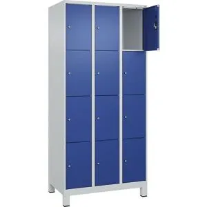 kaiserkraft 4er-Schließfachschrank Evolo PLUS, 3 Abteile, lichtgrau / enzianblau, B 900 mm, 12 Fächer, mit breiten Füßen, Zylinderschloss