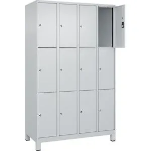 kaiserkraft 3er-Schließfachschrank Evolo PLUS, 4 Abteile, lichtgrau, B 1200 mm, 12 Fächer, mit breiten Füßen, Zylinderschloss