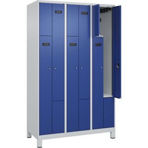 kaiserkraft Z-Spind Evolo PLUS, 3 Abteile, lichtgrau / enzianblau, B 1200 mm, 6 Fächer, mit breiten Füßen, Zylinderschloss