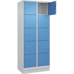 kaiserkraft 5er-Schließfachschrank Evolo PLUS, 2 Abteile, lichtgrau / lichtblau, B 800 mm, 10 Fächer, mit Bodensockel, Zylinderschloss
