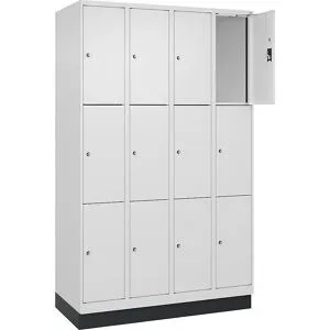 kaiserkraft 3er-Schließfachschrank Evolo PLUS, 4 Abteile, weiß, B 1200 mm, 12 Fächer, mit Bodensockel, Zylinderschloss