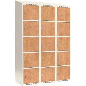 kaiserkraft 5er-Schließfachschrank Fydor, HPL, 3 Abteile, weiß/Eiche, B 1200 mm, schräge Dachform, Vorhängeschloss