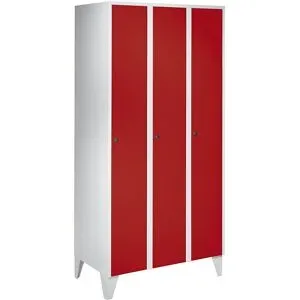 Spind München, 3 Abteile, lichtgrau / feuerrot, B 900 mm, mit Füßen Wolf