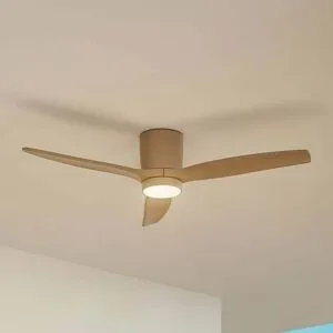 Lucande LED-Deckenventilator Sorin, beige, DC, leise, IP44 Sorin, creme / amber, für Wohn- / Esszimmer, Metall, Modern