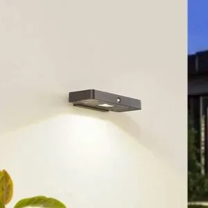 Lucande LED-Solar-Wandleuchte Tavon, eckig, schwarz, Sensor Tavon Lucande, dimmbar, schwarz, Aluminium, Modern, Solarleuchte außen