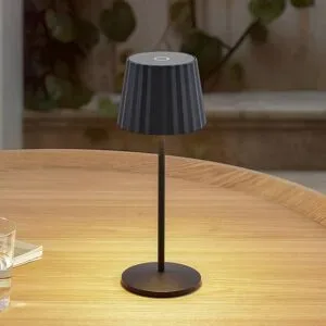 Lindby LED-Akku-Tischleuchte Esali, schwarz, Metall, IP65 Esali Lindby, dimmbar, schwarz, für Wohn- / Esszimmer, Aluminium, Modern