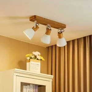 Lindby Deckenspot Merela, weiß, 45 cm, 3-flammig, Holz, E14 Merela Lindby, dimmbar, Holz hell, für Wohn- / Esszimmer, Holz, Skandinavisch, Strahler