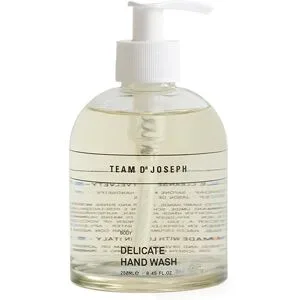 TEAM DR JOSEPH Delicate Hand Wash 250 ml