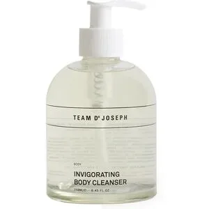 TEAM DR JOSEPH Invigorating Body Cleanser 250 ml