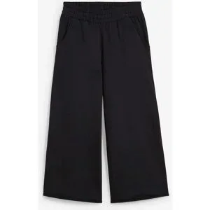 bonprix Weite Sweathose aus reiner Bio-Baumwolle, 7/8 Längeschwarz 36Damen